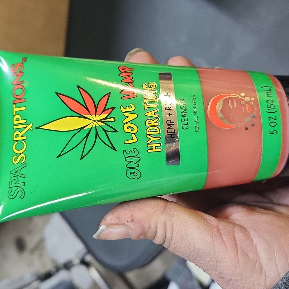 Spascriptions One Love Hemp Hydrating Cleanser